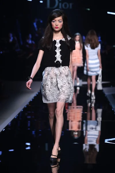 Look 20